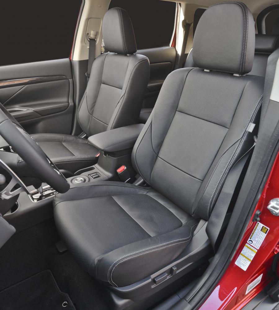  Mitsubishi Outlander 2015 года  (US) (фото 33 из 41)